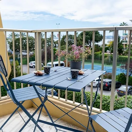 Cozy Sea View For 2 People 생로랑뒤바르