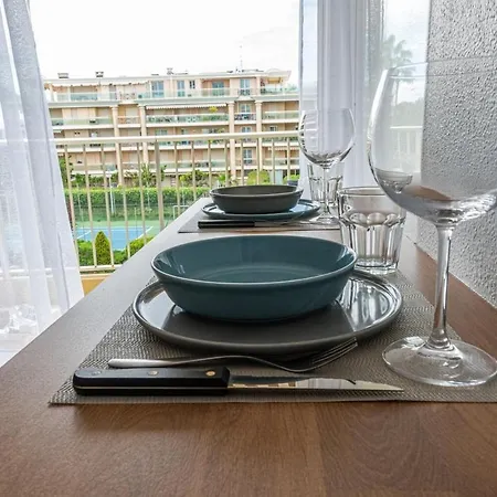 Cozy Sea View For 2 People * Сен-Лоран-дю-Вар
