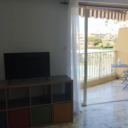 Cozy Sea View For 2 People * Сен-Лоран-дю-Вар