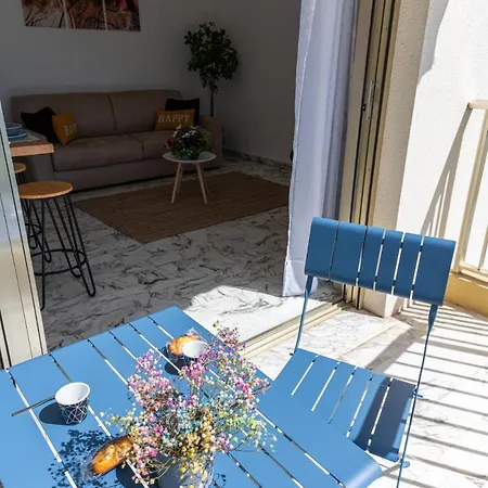 Cozy Sea View For 2 People 아파트 *