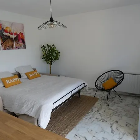 아파트 Cozy Sea View For 2 People 생로랑뒤바르