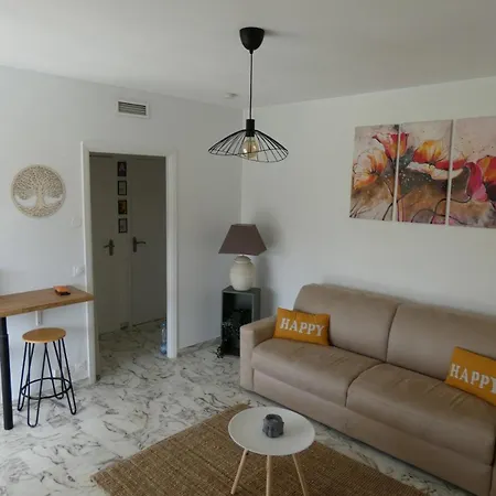 Cozy Sea View For 2 People Appartement *